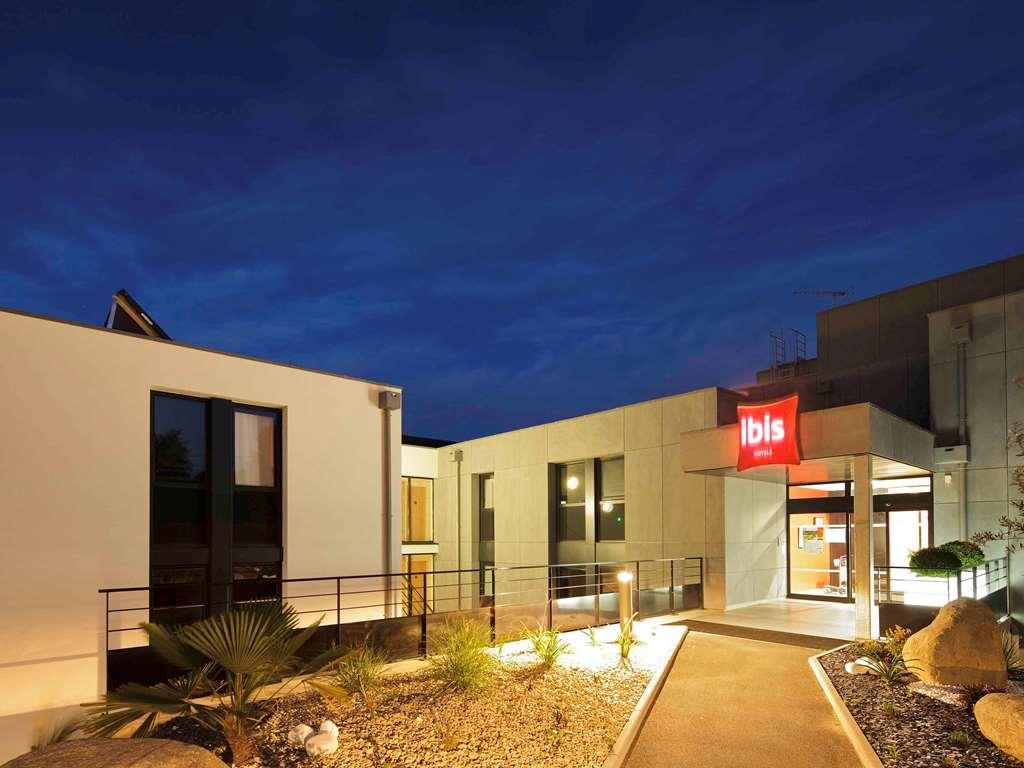 Hotel Ibis Guingamp Coeur De Bretagne Ploumagoar Экстерьер фото