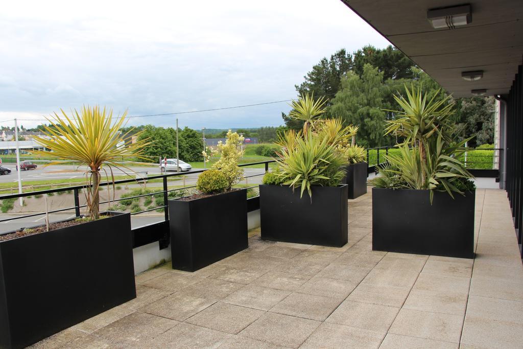 Hotel Ibis Guingamp Coeur De Bretagne Ploumagoar Экстерьер фото