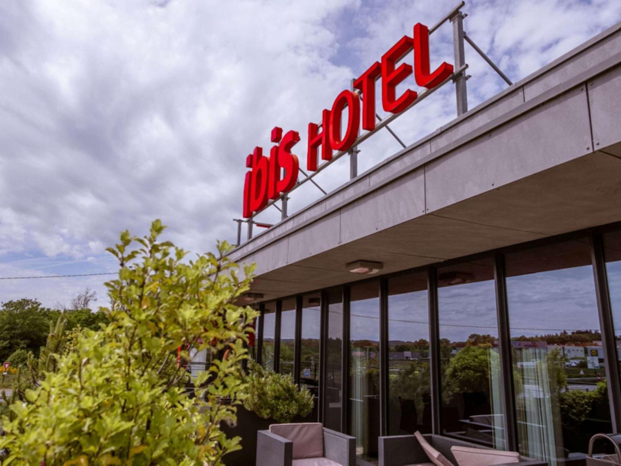 Hotel Ibis Guingamp Coeur De Bretagne Ploumagoar Экстерьер фото