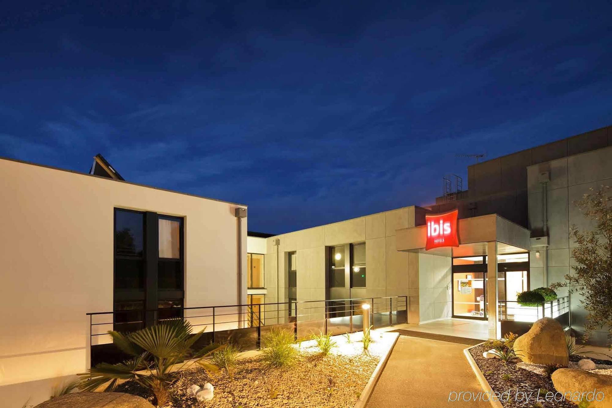 Hotel Ibis Guingamp Coeur De Bretagne Ploumagoar Экстерьер фото